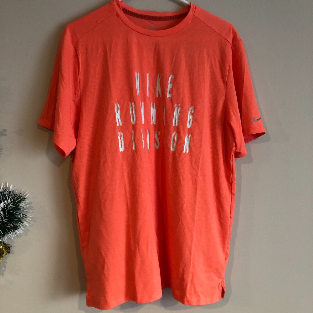 Nike FZ1129-643 Mens Medium Dri-Fit Rise 365 Running Division Orange Shirt